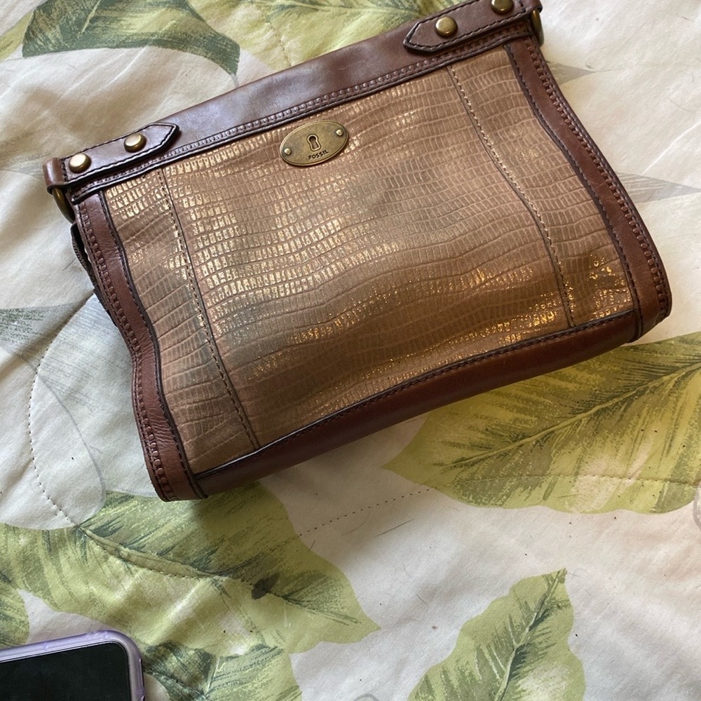 LAST CHANCE BAG‼️ Fossil Vintage Reissue (VRI) Clutch - Picture 2 of 9